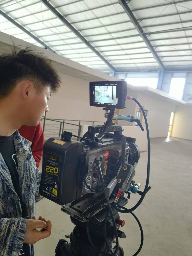 凤凰县电商产品视频拍摄制作：小成本也能产出高质感内容？
